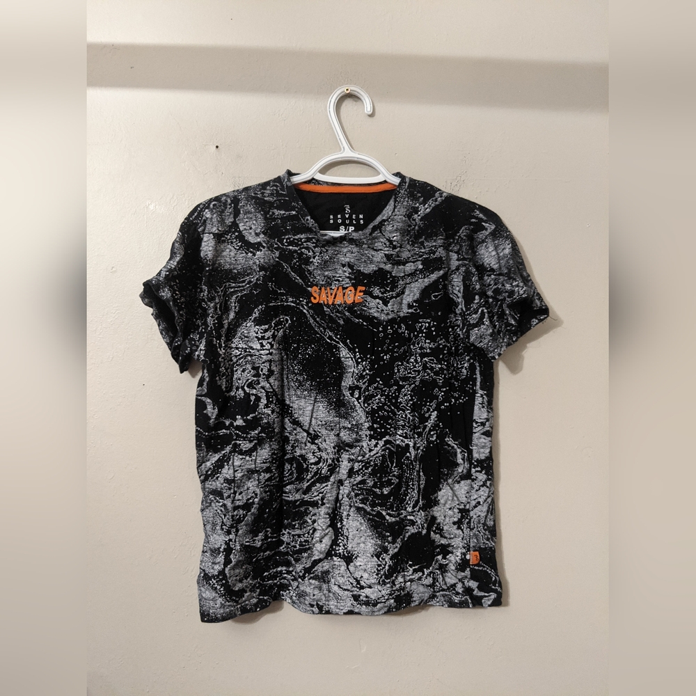 Seven souls Savage small t-shirt black Grey Marbling Orange Lettering